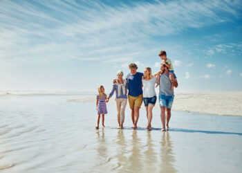 Holidays with Grandparents: When Three Generations Bond