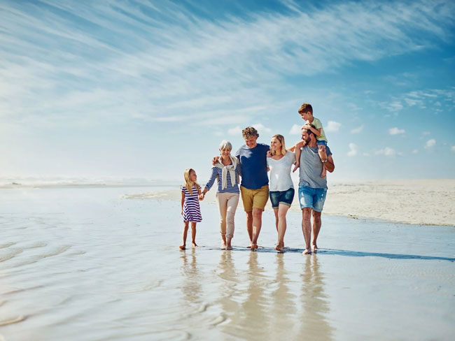 Holidays with Grandparents: When Three Generations Bond