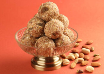 Wholesome & Delicious: Jaggery-Coconut Laddoos for Vrat