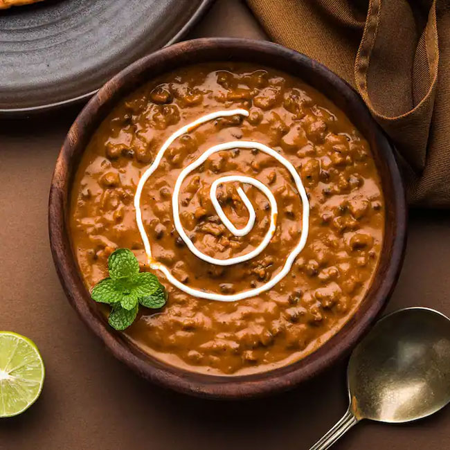 Festive Flavors for Karva Chauth – Creamy Punjabi Dal Makhani