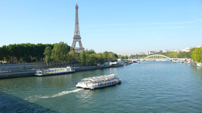 Honeymoon in the City of Love: Must-See Places in Paris