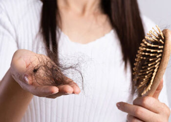 Winter Hairfall Woes: Nutritionist Reveals 3 Ways to Control It