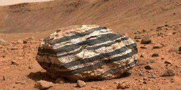 Mystery ‘Zebra Rock’ Discovered on Mars, Scientists Intrigued