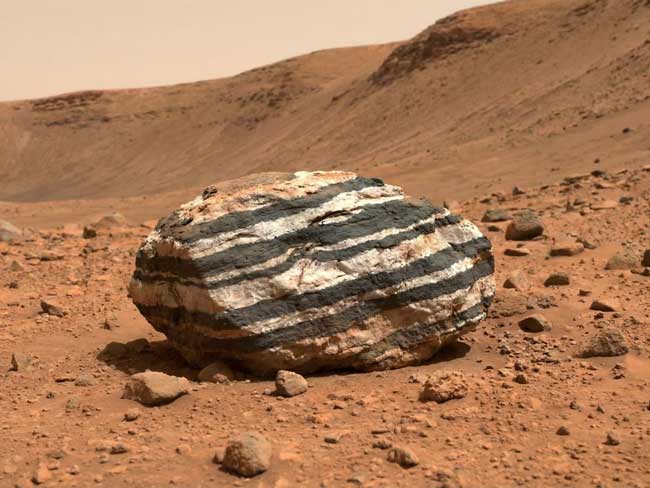 Mystery ‘Zebra Rock’ Discovered on Mars, Scientists Intrigued