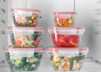 Toxic Food Alert: The Hidden Dangers of Plastic Storage