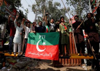 Pakistan Opposition Attacks Government Over Inflation, Media Curbs