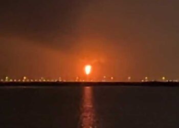 Deadly Explosion at Qatar LNG Facility Leaves 13 Dead and Dozens Injured