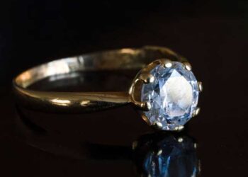 White Sapphire: The Gemstone of Beauty, Prosperity, and Harmony